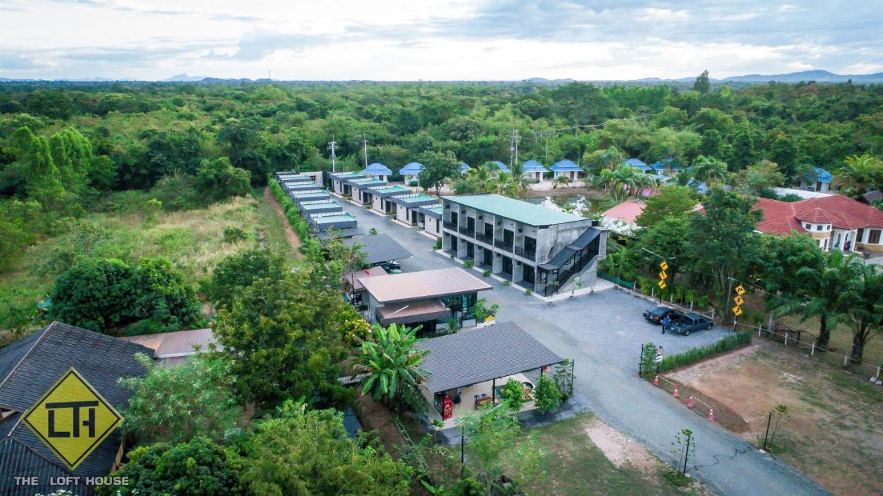 The Loft House Sakaeo Hotell Watthana Nakhon Eksteriør bilde