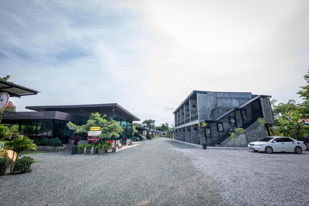 The Loft House Sakaeo Hotell Watthana Nakhon Eksteriør bilde